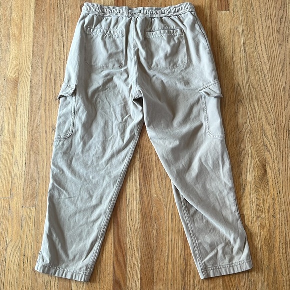 Athleta Farallon Cargo Crop Pants Size 6 - Picture 3 of 3